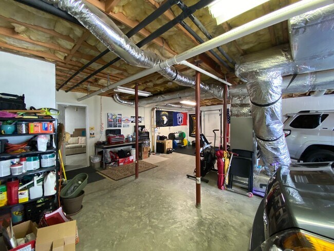 Building Photo - 3672 Fieldstone Dr