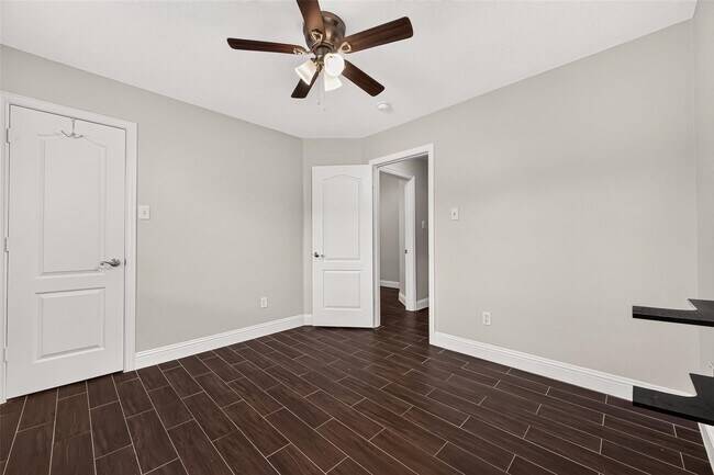 Building Photo - 18015 Oak Cottage Ct