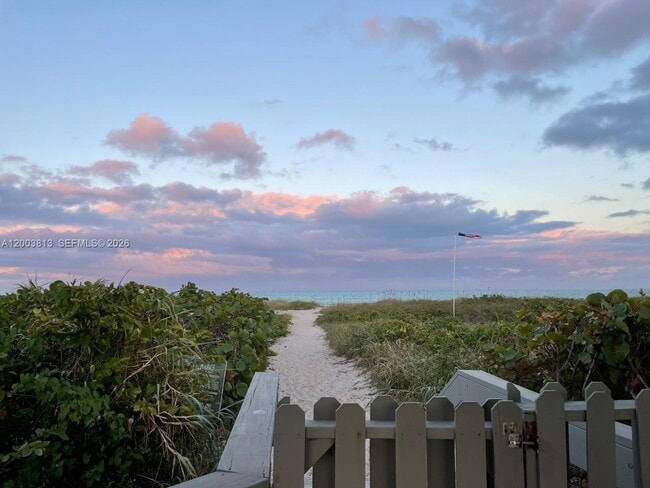 Building Photo - 2800 N Hwy A1A