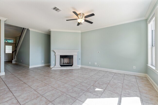 Building Photo - Gorgeous Upgraded Home in Villages at Hidd...
