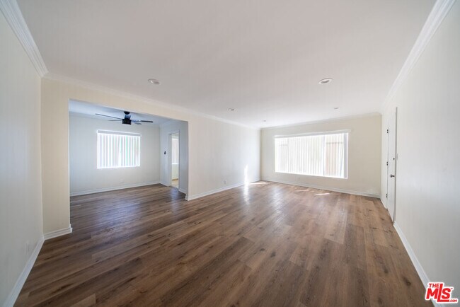 Building Photo - 9205 Alcott St