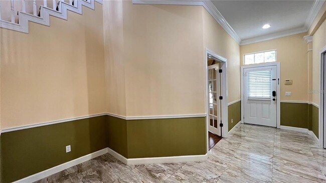 Building Photo - 934 Westpark Dr