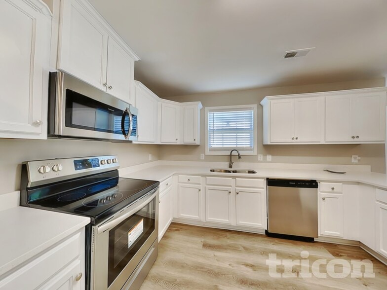 Building Photo - 800 Betsy Ross Trail