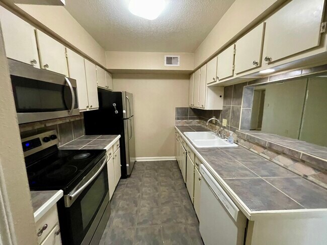 Building Photo - 4635 Wild Indigo St