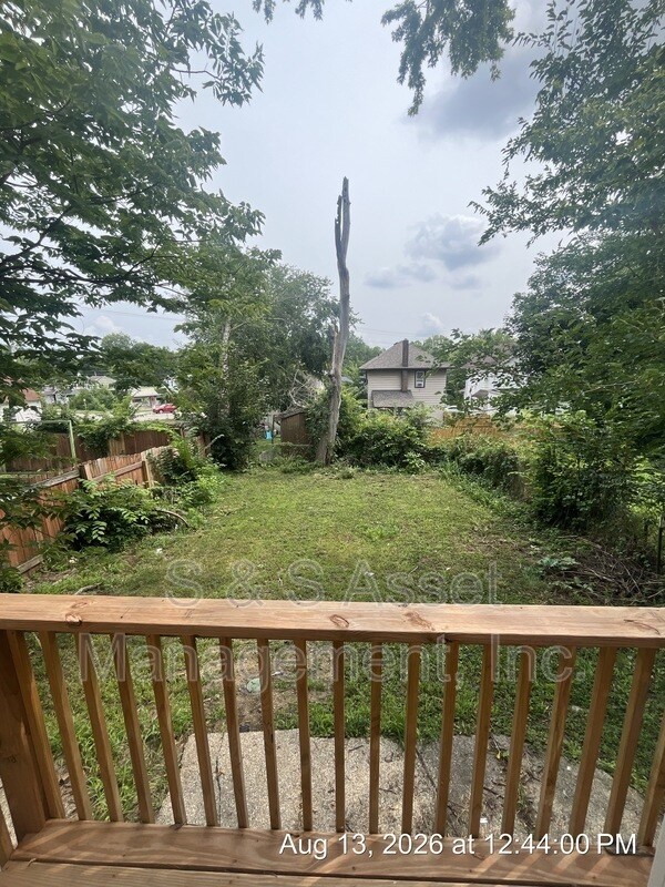 Building Photo - 1006 Mahlon St