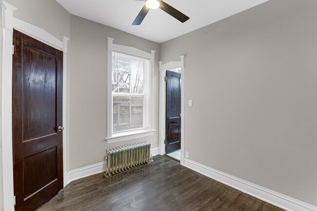 Building Photo - 6362 S Greenwood Ave