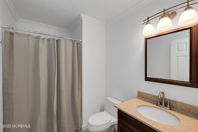 Building Photo - 9 Ambrose Ln