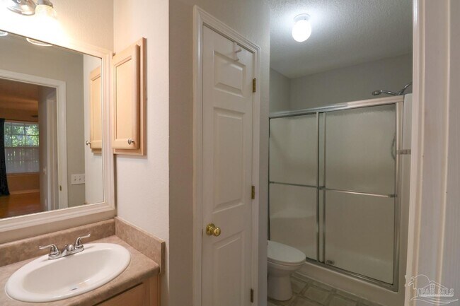 Building Photo - 8033 Stonebrook Dr