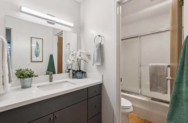 Building Photo - Rarely available corner-unit condominium nestled among beautiful redwood trees