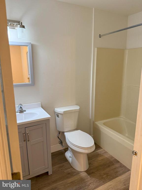 Building Photo - 1505 Waters Edge Dr