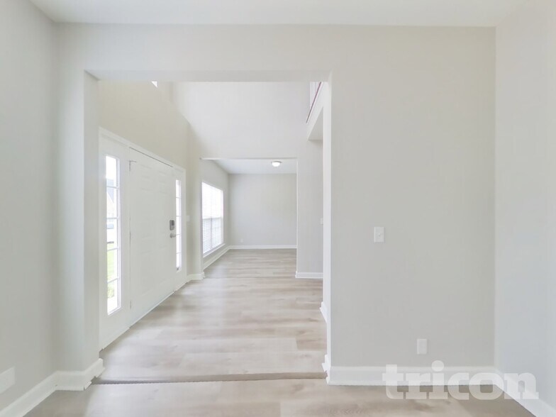 Building Photo - 1629 Good Day Ct
