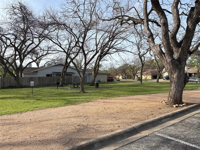 Building Photo - 12814 Hymeadow Dr