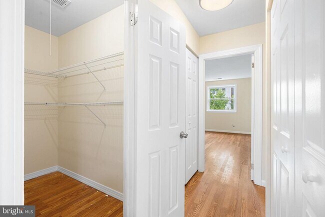 Building Photo - 3281 Red Lion Rd