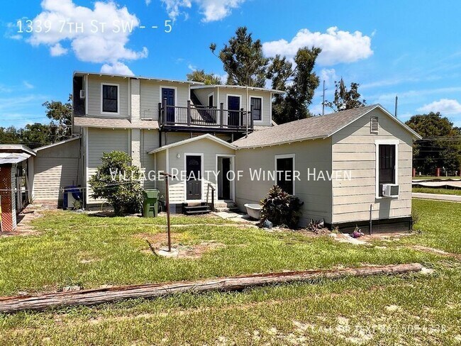 Building Photo - Cozy Efficiency in Winter Haven, FL