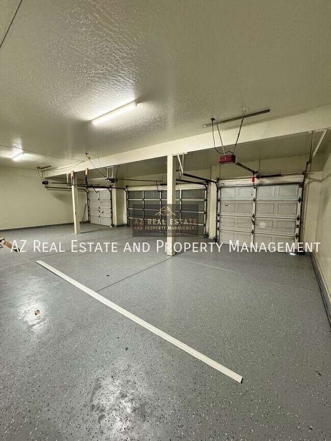 Building Photo - 13236 N 13th St