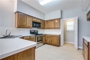 Building Photo - 544 Lake Forest Dr