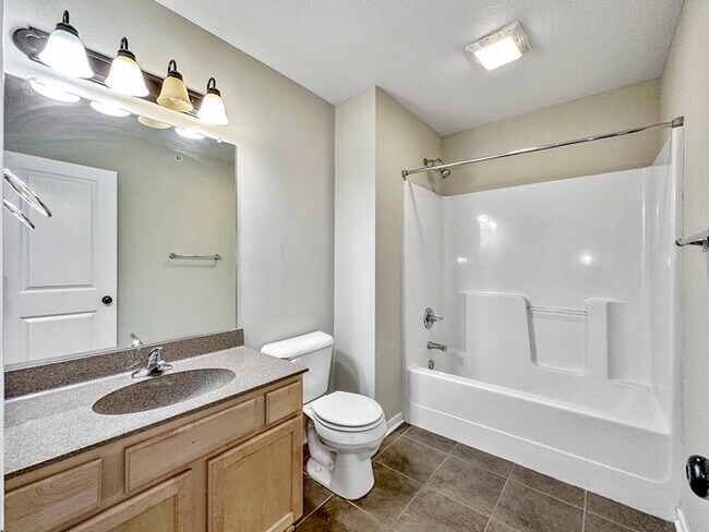 Building Photo - 203 NE 45th Ln