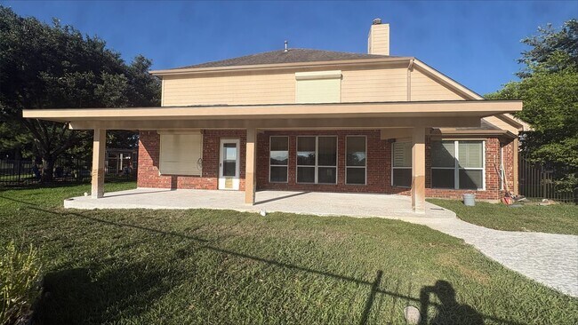 Building Photo - 1215 Pelican Hill Dr