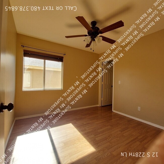 Building Photo - 12 S 228th Ln