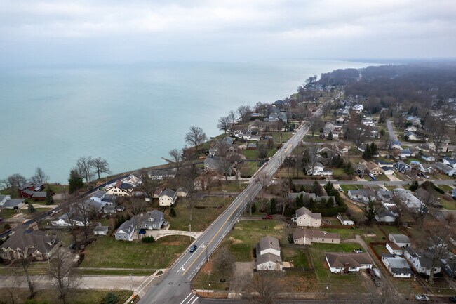 Building Photo - 32071 Lake Rd