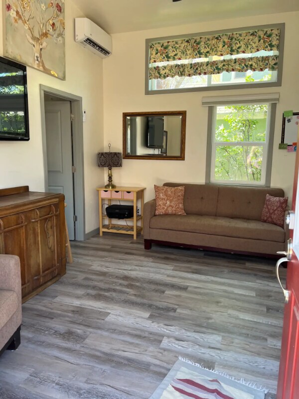 Building Photo - 1328 W Pikes Peak Ave