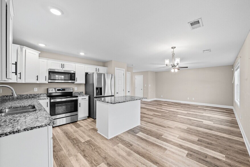 Building Photo - 835 Karmaflux Way