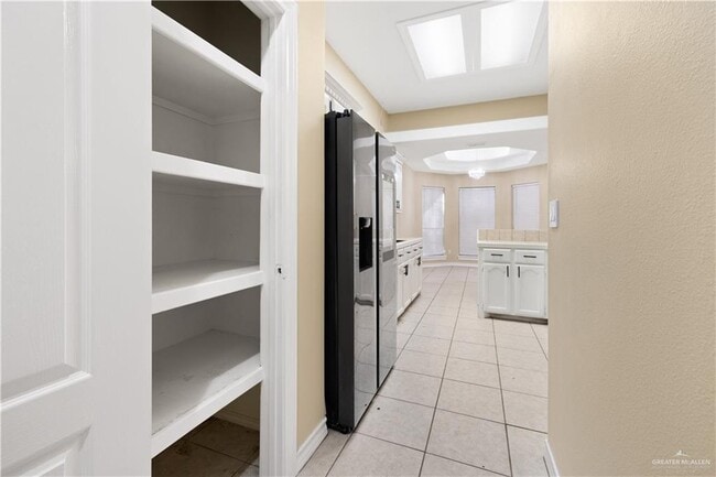 Building Photo - 38 Kiwi Ave