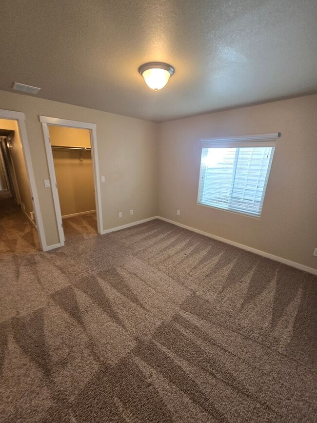 Building Photo - Ranch home with main floor master, 4 bed 3 bath Ranch home in Frederick