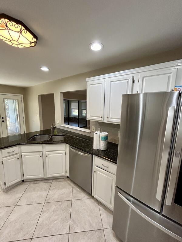 Building Photo - 218 Yellow Pine Ct