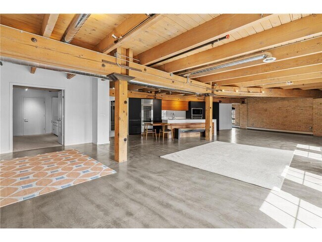 Building Photo - 404 N Washington Ave