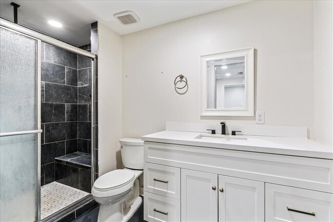 Building Photo - 2505 Pace Bend Rd S