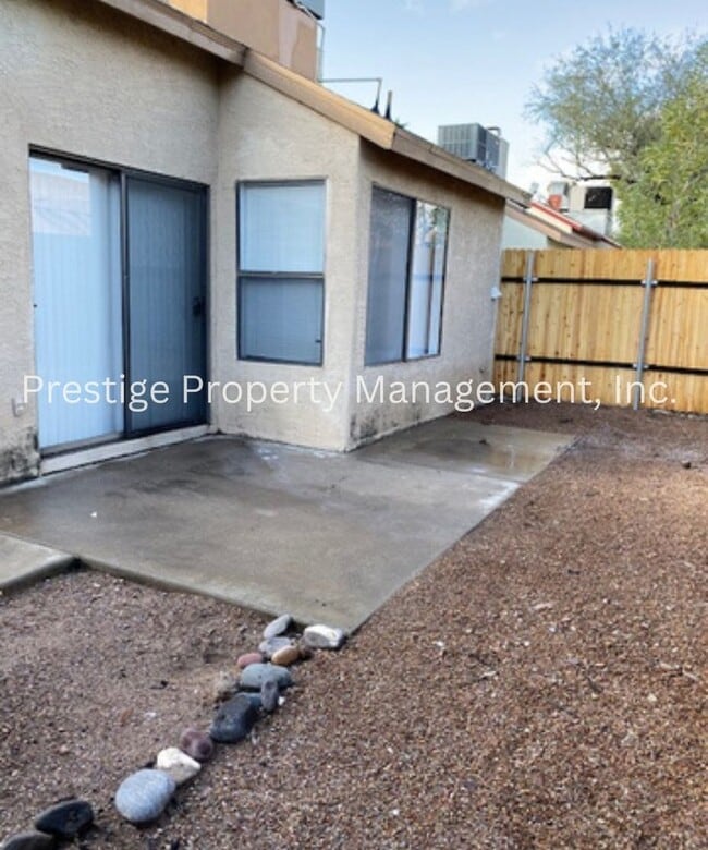 Building Photo - Call Now To See This Charming 2BD/1BA