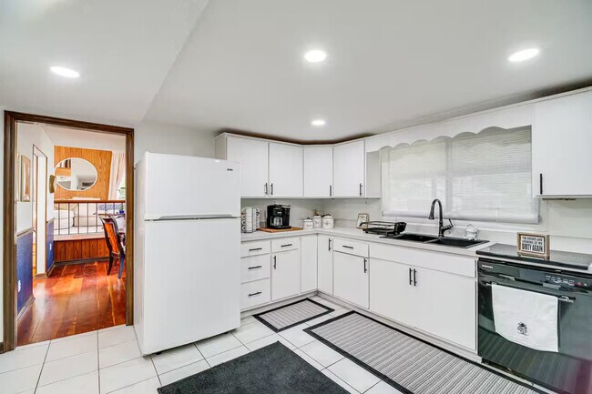 Building Photo - 9 Francis St