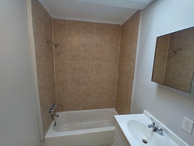 Building Photo - Spacious West Philly Home