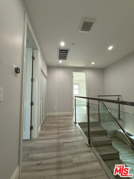 Building Photo - 6717 Sunnyslope Ave