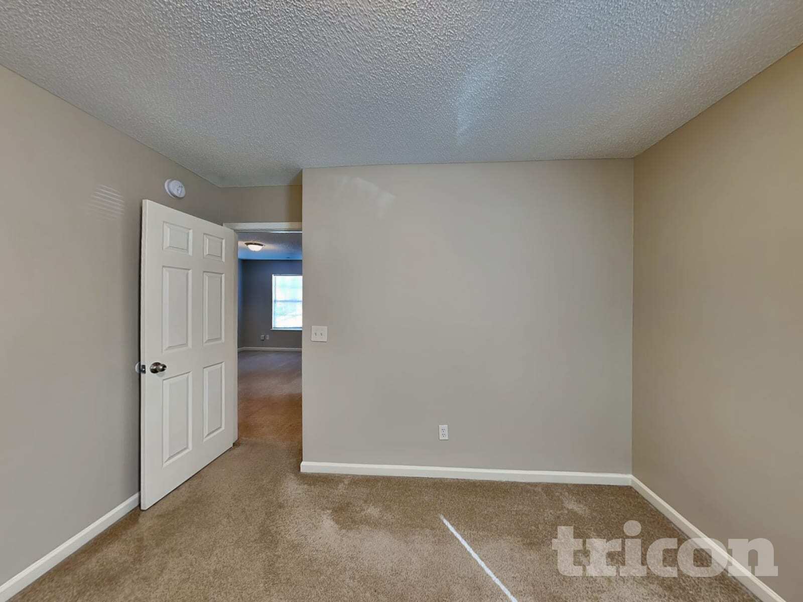 Building Photo - 2000 Lake Carolina Dr