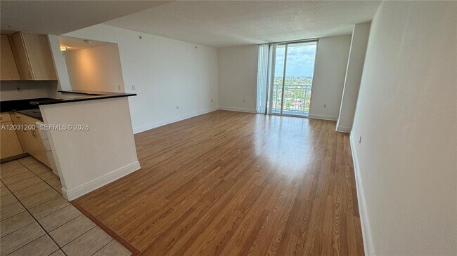 Building Photo - 3000 Coral Wy