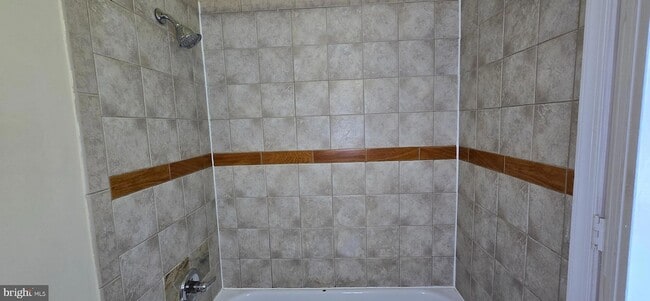 Building Photo - 1255 Meigs Pl NE