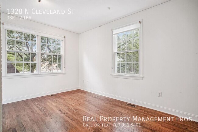 Building Photo - 1328 N Cleveland St