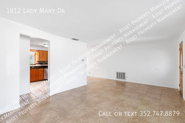 Building Photo - 1812 Lady Mary Dr