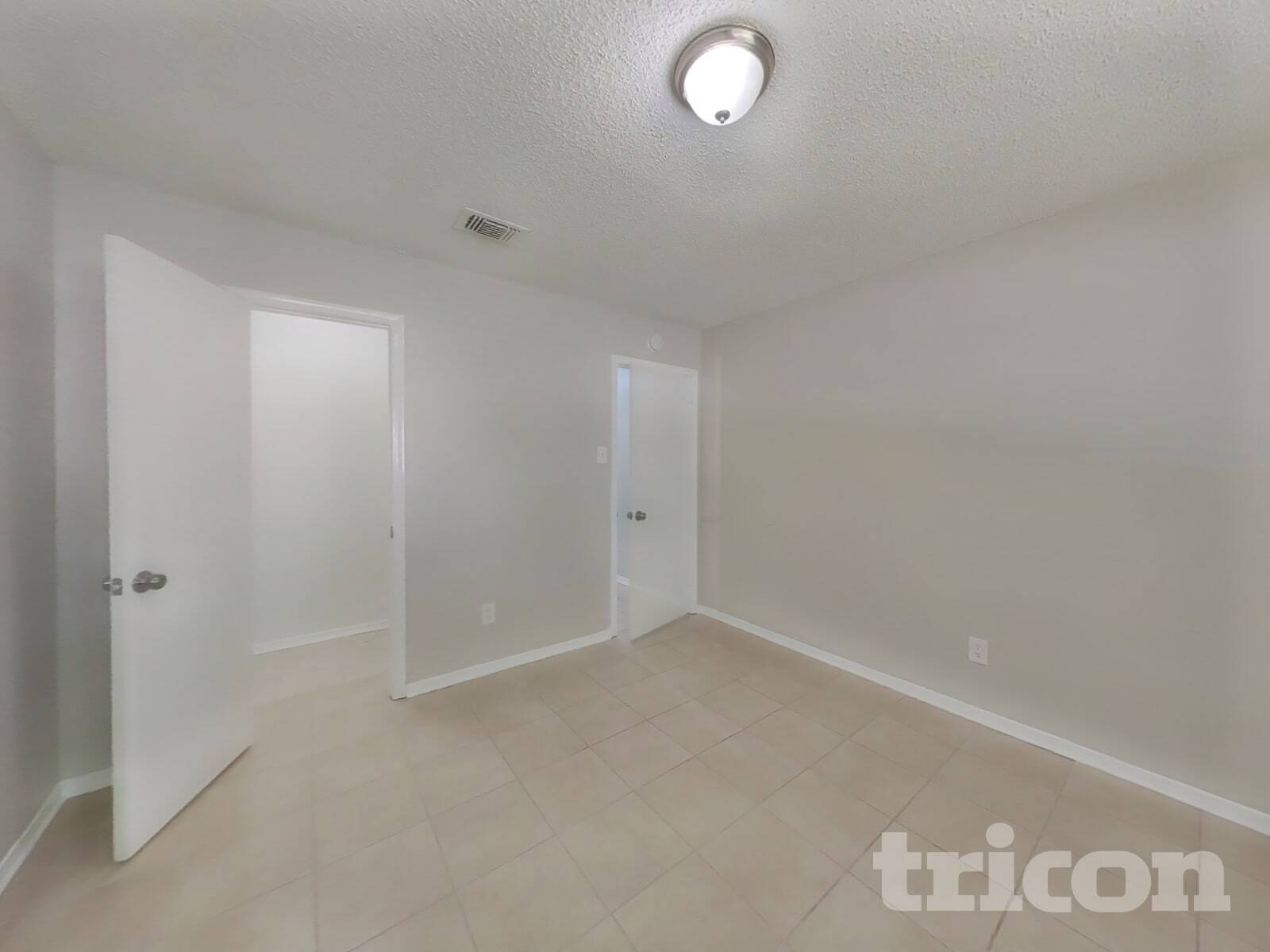 Building Photo - 20118 Misty Pines Dr