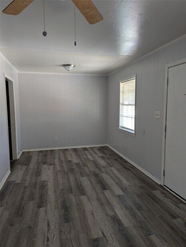 Building Photo - 1311 1/2 21st St