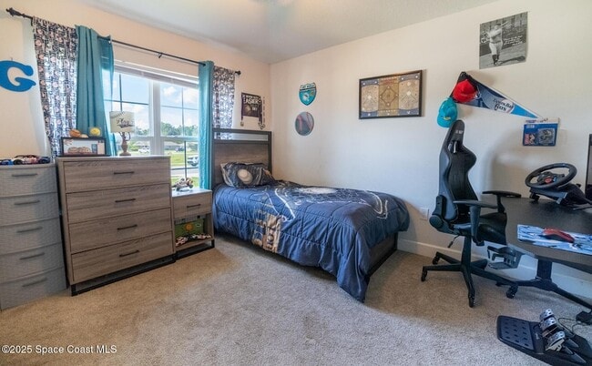 Building Photo - 814 Moment St