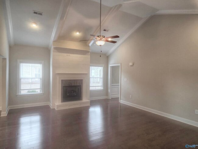 Building Photo - 223 Dustin Ln