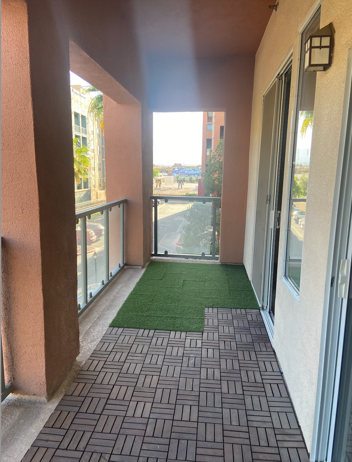 Balcony - 39 E Agate Ave