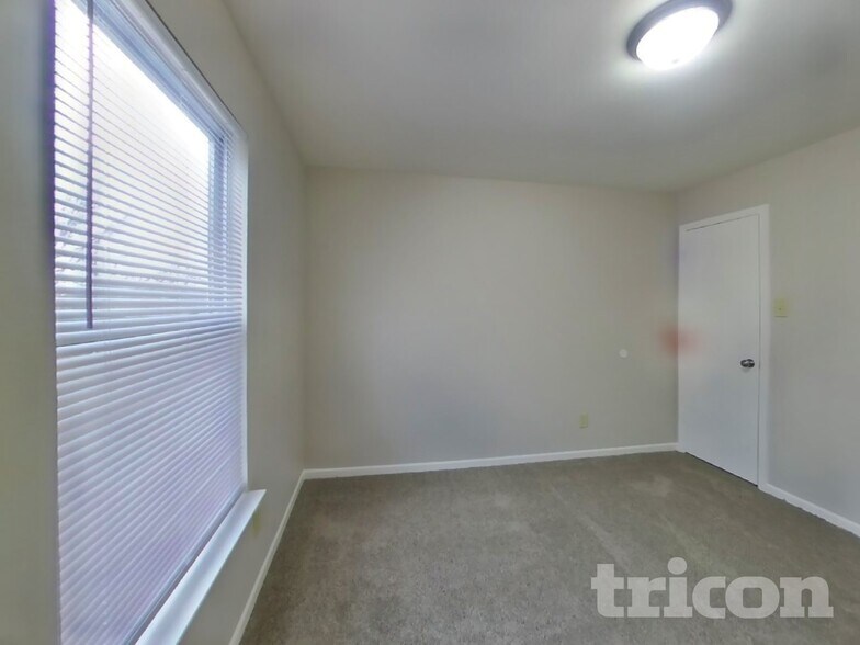 Building Photo - 8439 S Firefly Dr