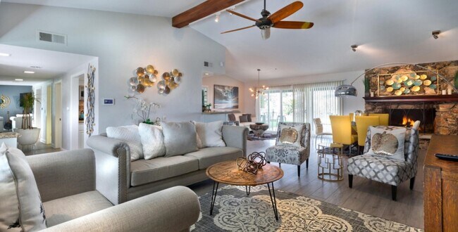 Building Photo - 79930 Fiesta Dr