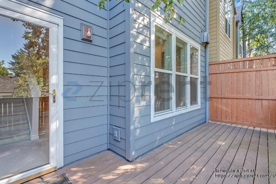 Building Photo - 7909 SW 31st Ave