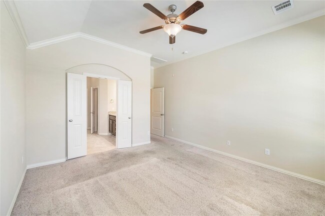 Building Photo - 16602 Highland Country Dr