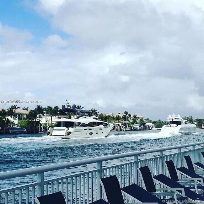 Building Photo - 1600 S Ocean Dr